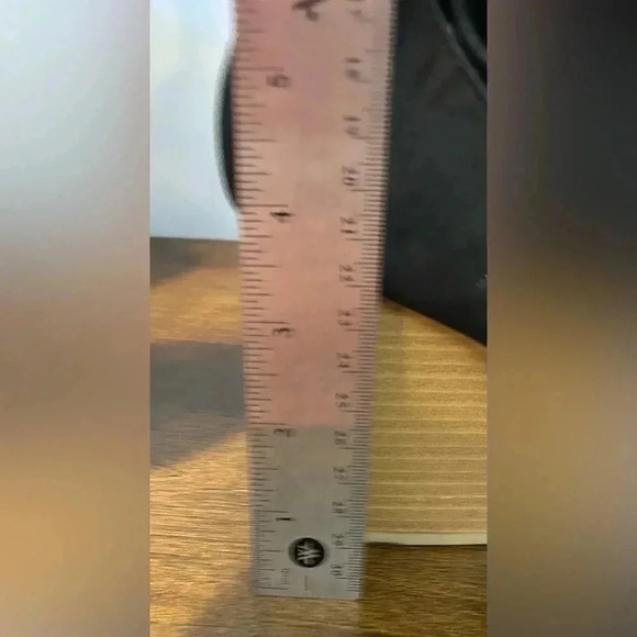 QUPID Peep-Toe Chunky Heeled Sandals Faux Suede 3.7 Inch Heel. Size 8.5 US EUC. - Picture 9 of 9